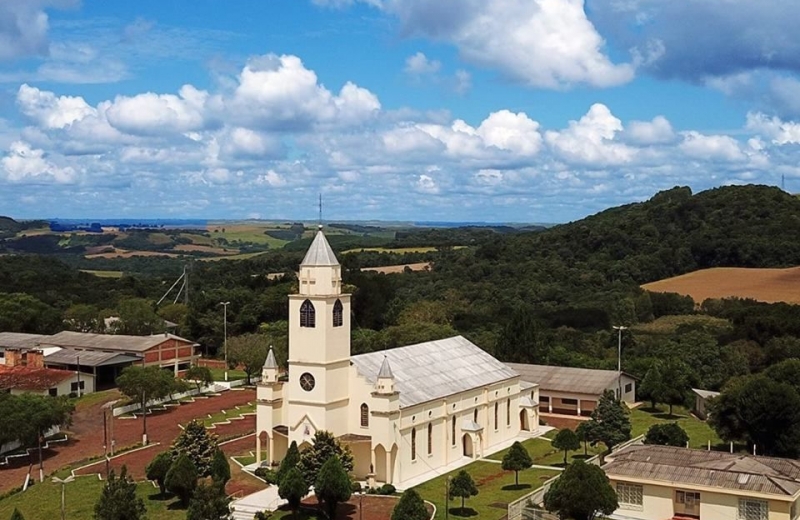 IGREJA MATRIZ NOSSA SENHORA DE MONTE CLARO (FOTO TIAGO A. PALINSKI)